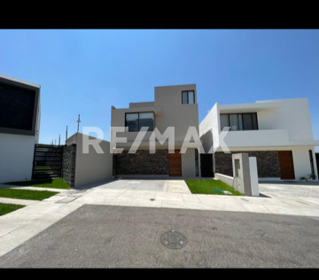 Casa En Venta En Zakia