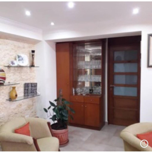 Imagen 2 de 9 de Resid Taguay Urb Los Mangos Jhoanna Valdez 0414-4134289