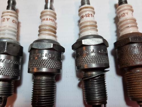 Imagen 5 de 5 de Antiguas Bujías Champion Moto Lote X 5 Usadas Ro 1548