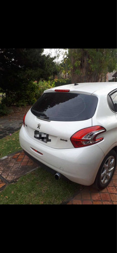 Peugeot 208 1.5 Allure Touchscreen 2014