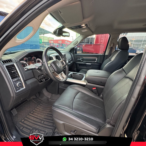 RAM Classic LARAMIE NIGHT ED. 5.7 4X4 AUT.