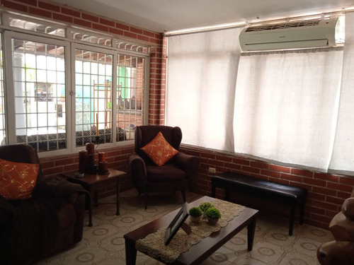 Yonny Silva Rentahouse Carabobo Vende Excelente Casa En Las Clavellinas Valencia Rcys 23-31050