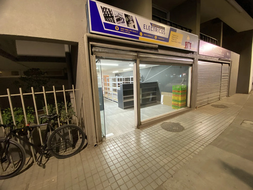 Plaza Egaña Semi Nuevo