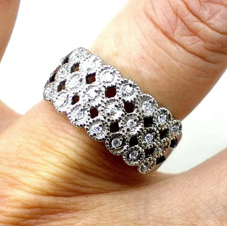 Anillo De Plata 925 Y Zafiros Blancos Art002
