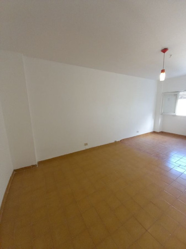 Imagen 9 de 11 de Departamento En Venta En Abasto