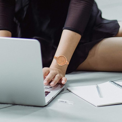 Reloj Titan Raga Viva Para Mujer: Clásico Y Resistente Al Agua