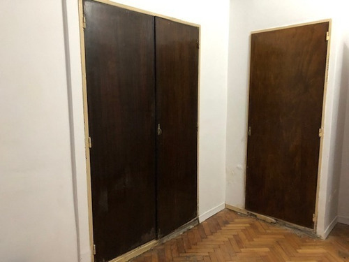 Imagen 8 de 10 de Depto 4 Amb + Escritorio Con 3 Patios!!!baño Y Toilete - Cocina Comedor!