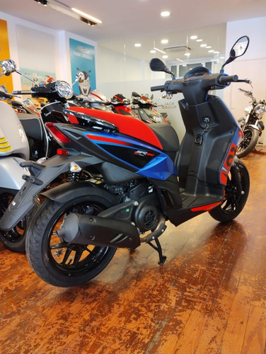 Imagen 5 de 17 de Nuevo Scooter Aprilia Sr 160 Azul Inyección Abs