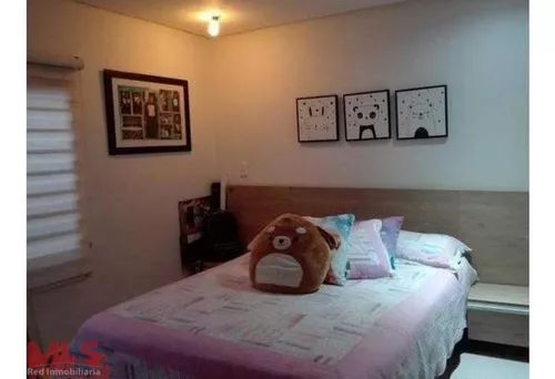 Casa Unifamiliar Con Buena Ubicación.(mls#239795)