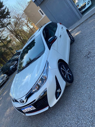 Imagen 3 de 10 de Toyota Yaris 1.5 107cv S