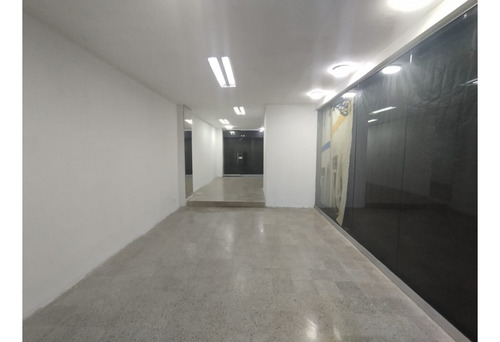 Local En Venta, Centro Comercial Camino Real !!