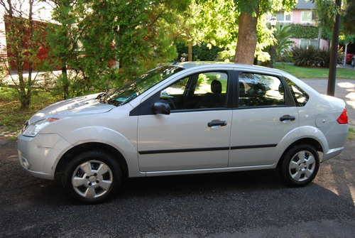 Ford Fiesta Max 1.6l 2010