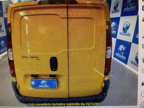 Imagem 11 de 14 de Fiorino Bau 2018 C/ Kit Gaz Muito Top.