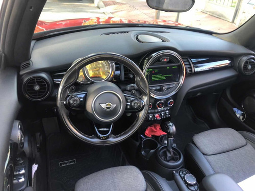 Imagen 4 de 7 de Mini Cooper S 2018 2.0 F55 Chili 192cv