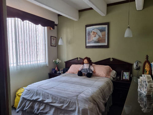Casa En Venta Con Excelente Ubicación En Fraccionamiento Con Vigilancia