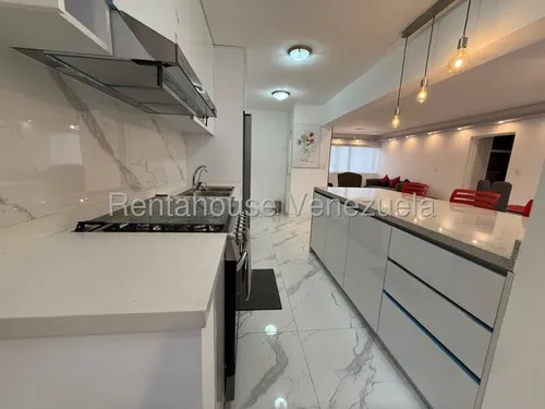 Apartamento En Venta Chuao Abm