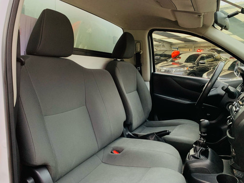 Nissan NP300 2.5 Chasis Cabina Mt Ac