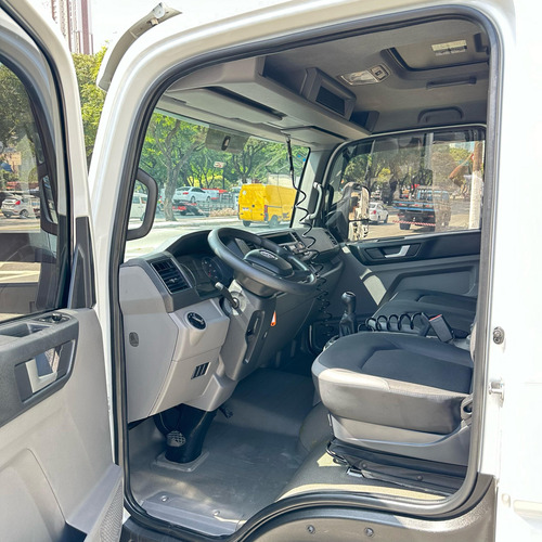 Vw 9-170 Ano 2022 Baú 7m 4x2 Único Dono Financia Até 100%