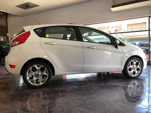 Ford Fiesta Kinetic Design 1.6 Design 120cv Titanium 2012