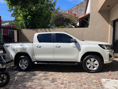 Toyota Hilux 2.8 Cd Srv 177cv 4x4 At