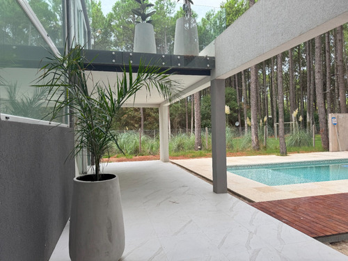 Casa A Estrenar En Venta 5 Ambientes - Pinamar Norte - Frontera.