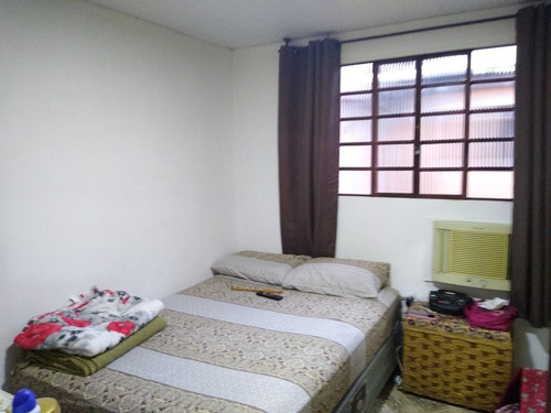 Imagem 12 de 14 de Imóvel Com 2 Casas 1 2 Qtos Sala Coz Wc A Dos Fundos 8x4,50