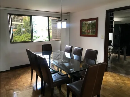 Amplio Apartamento Poblado Castropol Parte Baja