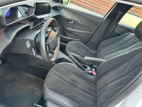 Peugeot 208 1.6 Feline Tiptronic