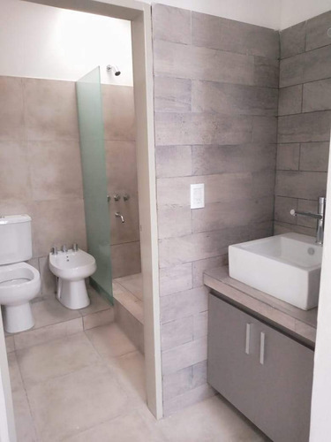 Casa En Venta De 3 Dormitorios En Las Cañitas Barrio Privado