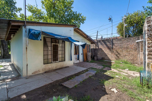 Imagen 12 de 30 de Venta De Excelente Predio En Lomas De Zamora A/c
