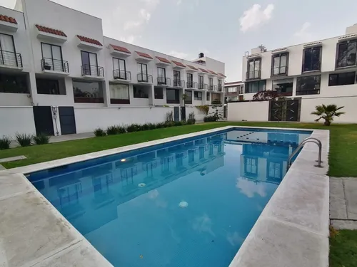 Increíble Casa Con Alberca Y Salón De Eventos