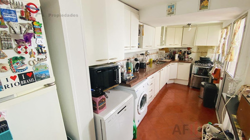 Venta De Casa Tres Dormitorios Con Patio Barbacoa Parque Batlle