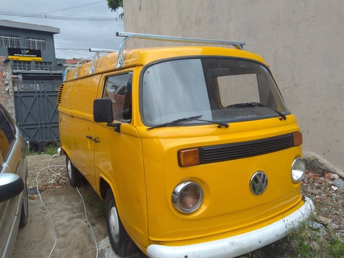 Volkswagen Kombi 1.6 Std 3p Gasolina 2001