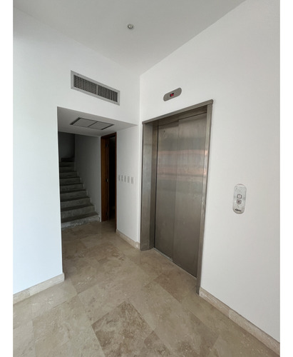 Apartamento En Venta Pb, 509 M2 - La Florida
