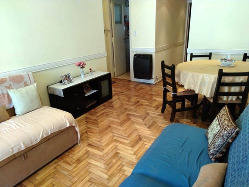 Imagen 7 de 20 de Venta 2 Ambientes A La Calle C/balcón Saliente Zona Centro