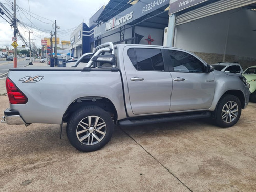 Imagem 6 de 13 de Hilux Cd Srv 4x4 2.8 Tdi Diesel Aut.