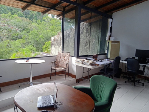 Imagen 4 de 11 de Casa Urb. Monteclaro Exclusivo. Gran Oportunidad. 5 Niveles. Aceptamos Financiamiento.4h/3b. Acceso Al Club