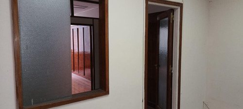 Hipolito Yrigoyen 850, Capital Federal ¡oficina En Alquiler!