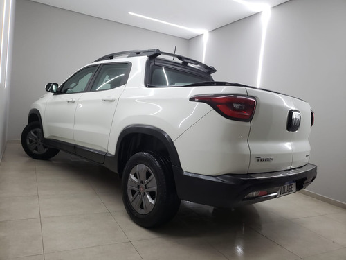 Fiat Toro 1.8 16v Freedom Flex 4x2 Aut. 4p