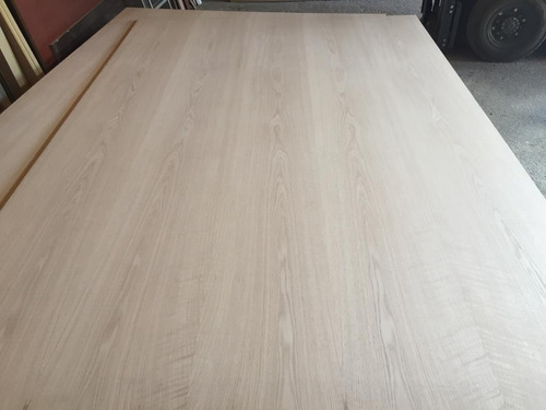 Imagen 2 de 3 de Mdf Enchapado Roble 2.73x1.83x19mm/mlp Center Home