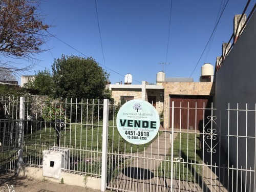 Venta Casa 3 Ambientes Con Jardin Cochera En Jose C Paz