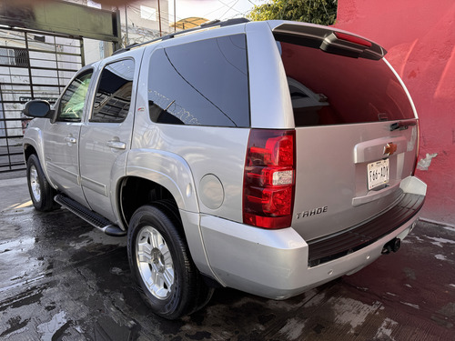 Chevrolet Tahoe E Suv Piel Cd 2a Fila Asientos 4x4 At