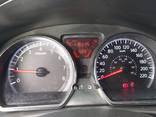 Nissan Versa 2013 1.6 16v Sl Flex 4p