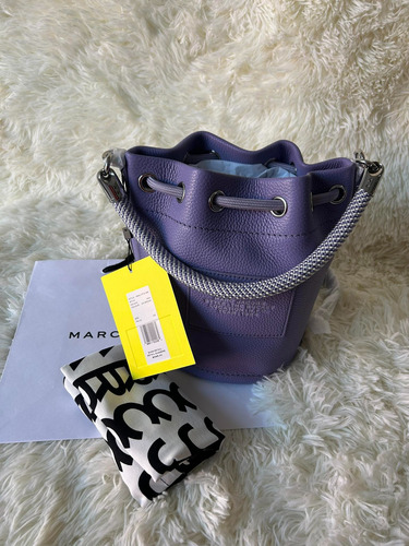 Marc Jacobs- The Leather Bucket Bag Original