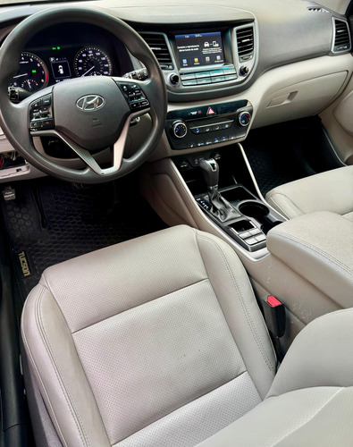 Hyundai Tucson Sel