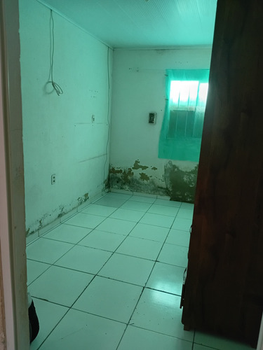 1 Quarto,sala,cozinha,banheiro,garagem Área De Serviço.