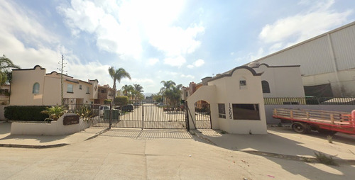 Casa En Remate Bancario En Misión De San Diego, San Borja Residencial, Aeropuerto, Ensenada, B.c. (60% Descuento, Excelente Plusvalía) ¡gran Oportunidad De Inversión! - Sk12