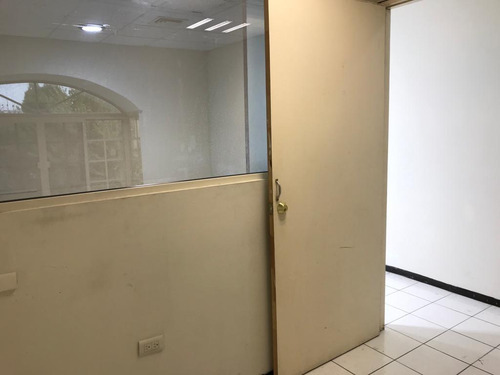 Consultorio Oficina En Renta Por Tec Salud Loma Larga Monterrey
