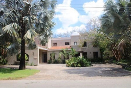 Imagen 2 de 13 de Residencia En Renta En La Ceiba, Club De Golf Yucatan