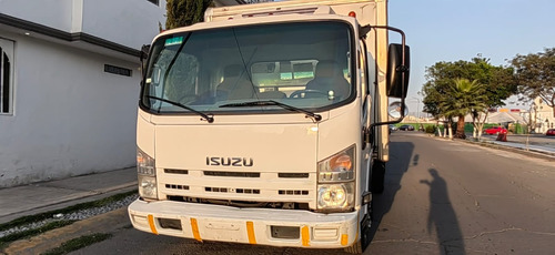 Isuzu Elf 400 Versión Larga